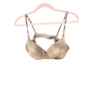 Paris Pink Bra Women's Size 38B No wire Comfort Band Lace Paneling Nude Bra
